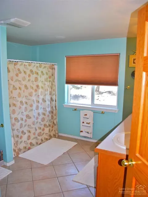 21057 Arid Ave, Bend, OR 97701 photo 13