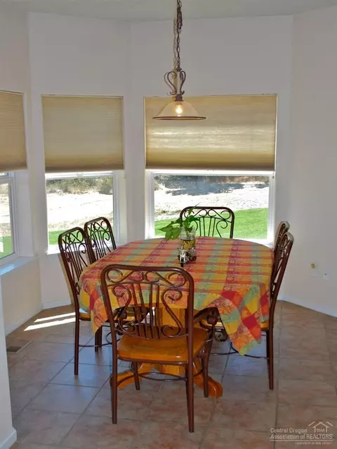 21057 Arid Ave, Bend, OR 97701 photo 6