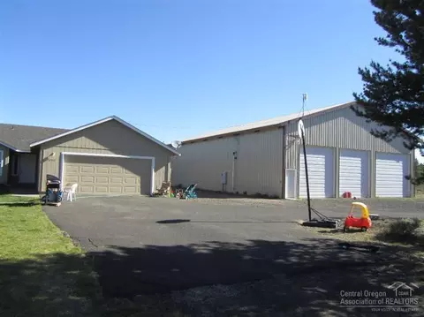 52505 Old Stage Rd, La Pine, OR 97739 photo 5