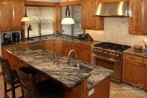 2281 NW Putnam Rd, Bend, OR 97701 photo 7