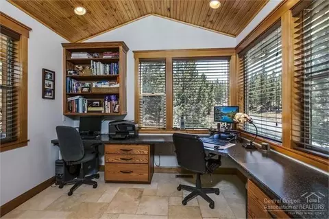 2281 NW Putnam Rd, Bend, OR 97701 photo 10