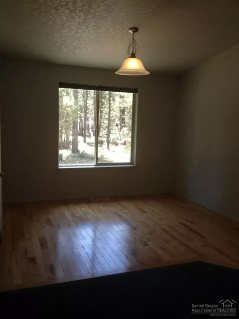 16309 Bates St, Bend, OR 97707 photo 4