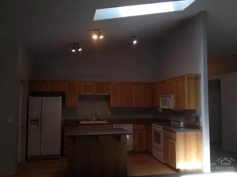 16309 Bates St, Bend, OR 97707 photo 5