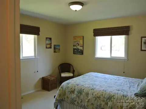 65384 Saddle Dr, Bend, OR 97701 photo 8