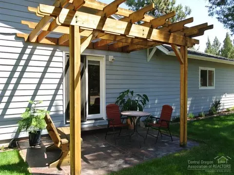65384 Saddle Dr, Bend, OR 97701 photo 10