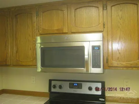 60816 SE Willow Creek Loop, Bend, OR 97702 photo 6