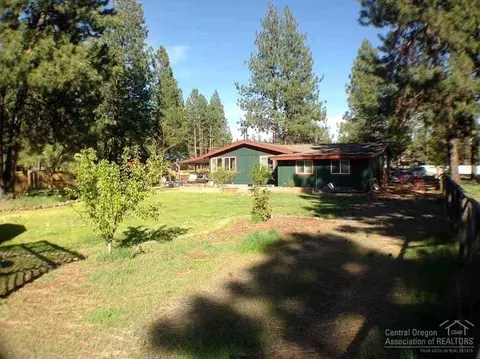 60113 Cheyenne Rd, Bend, OR 97702 photo 2