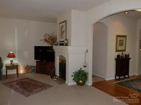 60809 Willow Creek Loop, Bend, OR 97702 photo 11