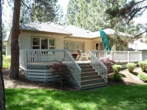 60809 Willow Creek Loop, Bend, OR 97702 photo 2