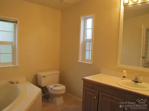 55476 Jamie Way, Bend, OR 97707 photo 16