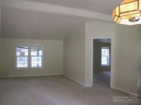 55476 Jamie Way, Bend, OR 97707 photo 11