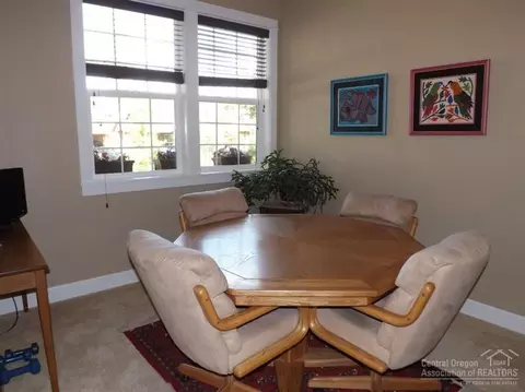 61409 Davis Lake Loop, Bend, OR 97702 photo 4