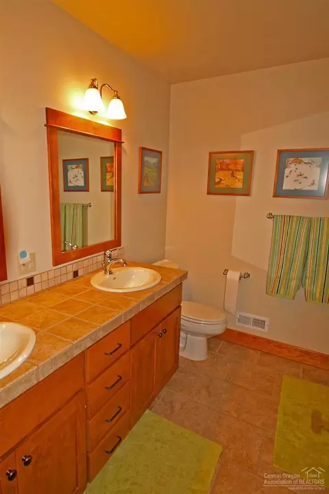 681 NW Powell Butte Loop, Bend, OR 97701 photo 19