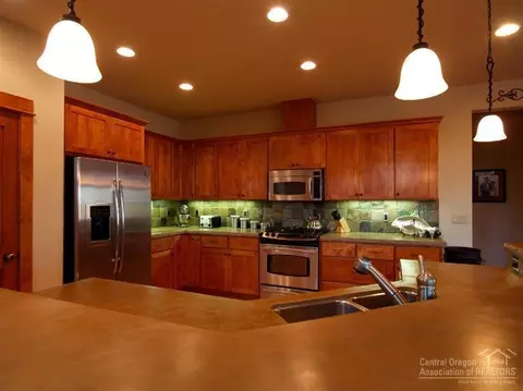 681 NW Powell Butte Loop, Bend, OR 97701 photo 10