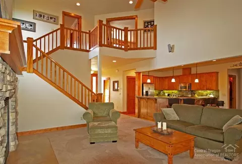 681 NW Powell Butte Loop, Bend, OR 97701 photo 3