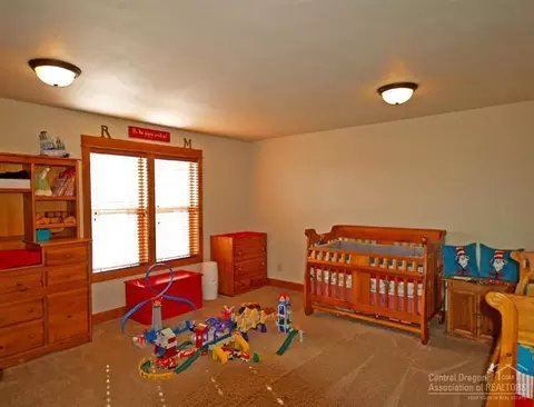 681 NW Powell Butte Loop, Bend, OR 97701 photo 18