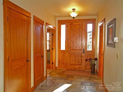 681 NW Powell Butte Loop, Bend, OR 97701 photo 11