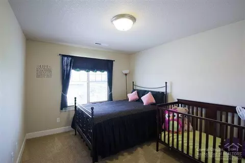 20454 Jacklight Ln, Bend, OR 97702 photo 10