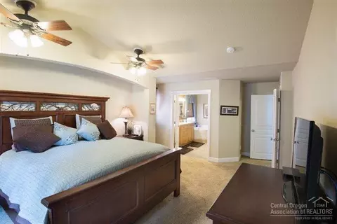 20454 Jacklight Ln, Bend, OR 97702 photo 6