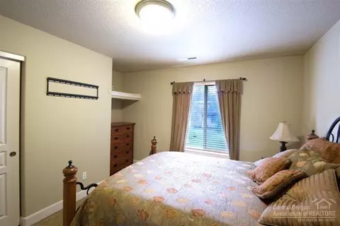 20454 Jacklight Ln, Bend, OR 97702 photo 14