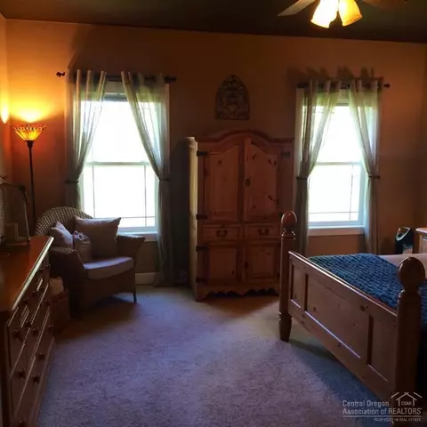 60670 Billadeau Rd, Bend, OR 97702 photo 17