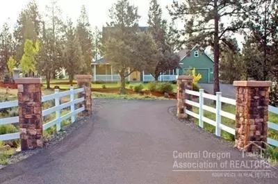 60670 Billadeau Rd, Bend, OR 97702 photo 1