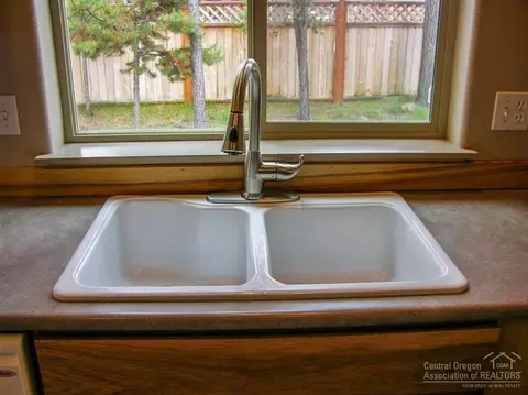 16491 Cassidy Dr, La Pine, OR 97739 photo 5