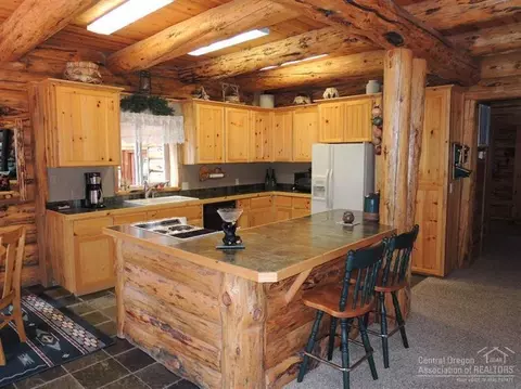 55583 Wagon Master Way, Bend, OR 97707 photo 4