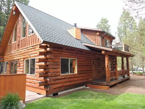 55583 Wagon Master Way, Bend, OR 97707 photo 1