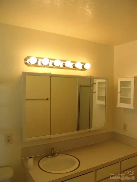 53925 Pine Grove Rd, La Pine, OR 97739 photo 16