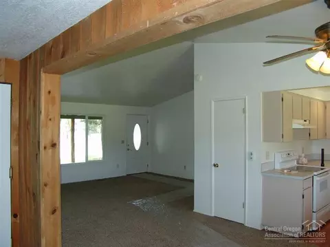 53925 Pine Grove Rd, La Pine, OR 97739 photo 9