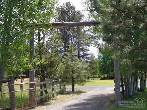 53925 Pine Grove Rd, La Pine, OR 97739 photo 6