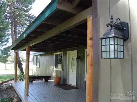 53925 Pine Grove Rd, La Pine, OR 97739 photo 3