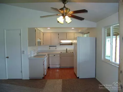 53925 Pine Grove Rd, La Pine, OR 97739 photo 8