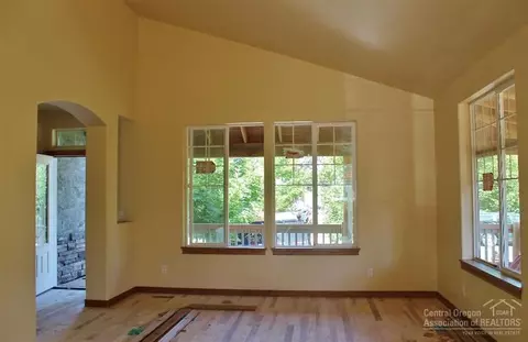 63236 Logan Ave, Bend, OR 97701 photo 7