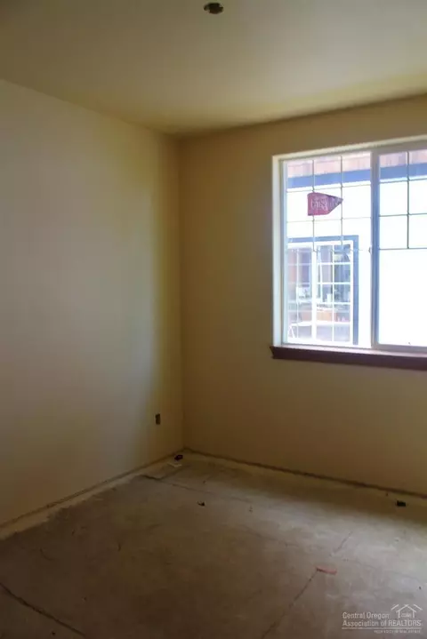 63236 Logan Ave, Bend, OR 97701 photo 9