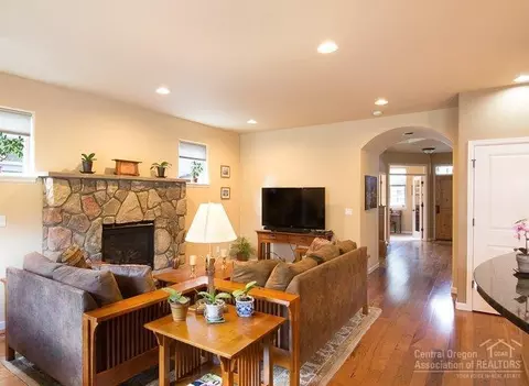 20173 Stonegate Dr, Bend, OR 97702 photo 2