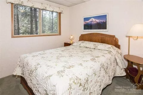 56199 Solar, Bend, OR 97707 photo 8