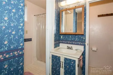 56199 Solar, Bend, OR 97707 photo 14