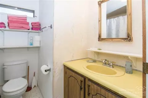 56199 Solar, Bend, OR 97707 photo 6