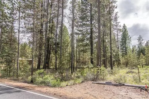 56203 Pasadena, Bend, OR 97707 photo 2