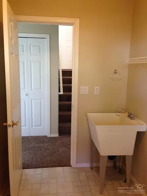 321 NE Alpenview, Bend, OR 97701 photo 19