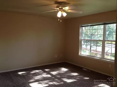 321 NE Alpenview, Bend, OR 97701 photo 20