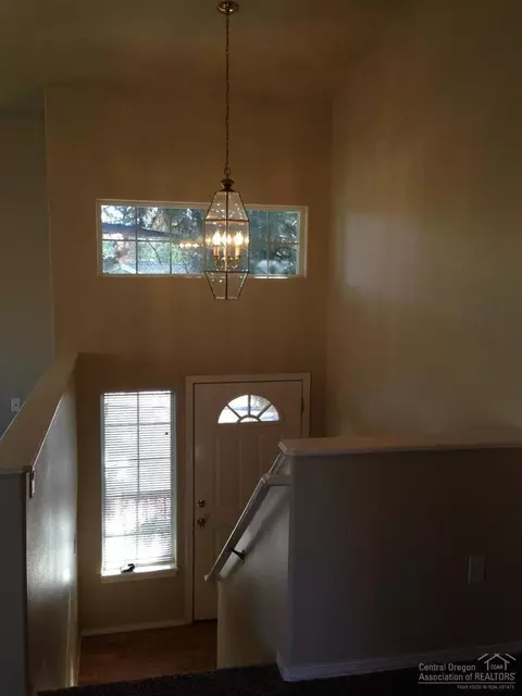 321 NE Alpenview, Bend, OR 97701 photo 16