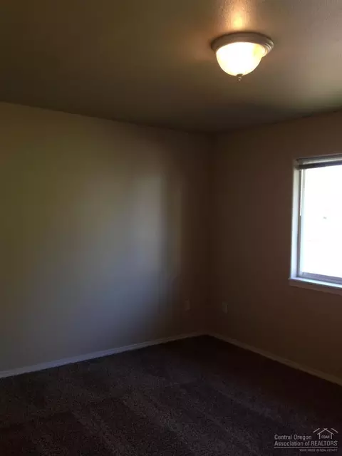321 NE Alpenview, Bend, OR 97701 photo 11