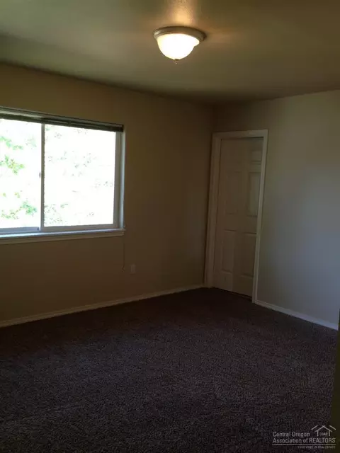 321 NE Alpenview, Bend, OR 97701 photo 12