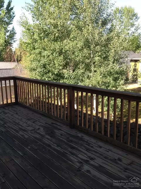 321 NE Alpenview, Bend, OR 97701 photo 7