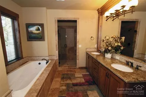 56658 Dancing Rock Loop, Bend, OR 97707 photo 10