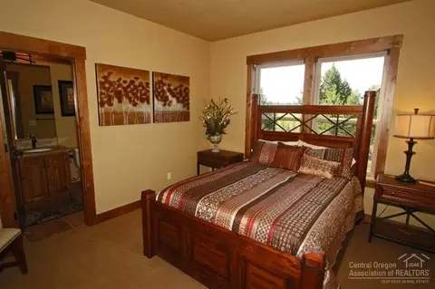 56658 Dancing Rock Loop, Bend, OR 97707 photo 11