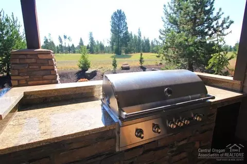 56658 Dancing Rock Loop, Bend, OR 97707 photo 19